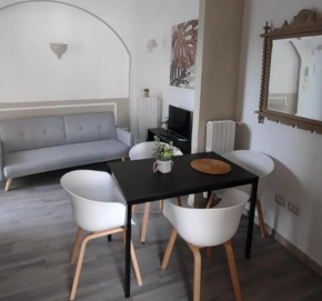 leuca bis house